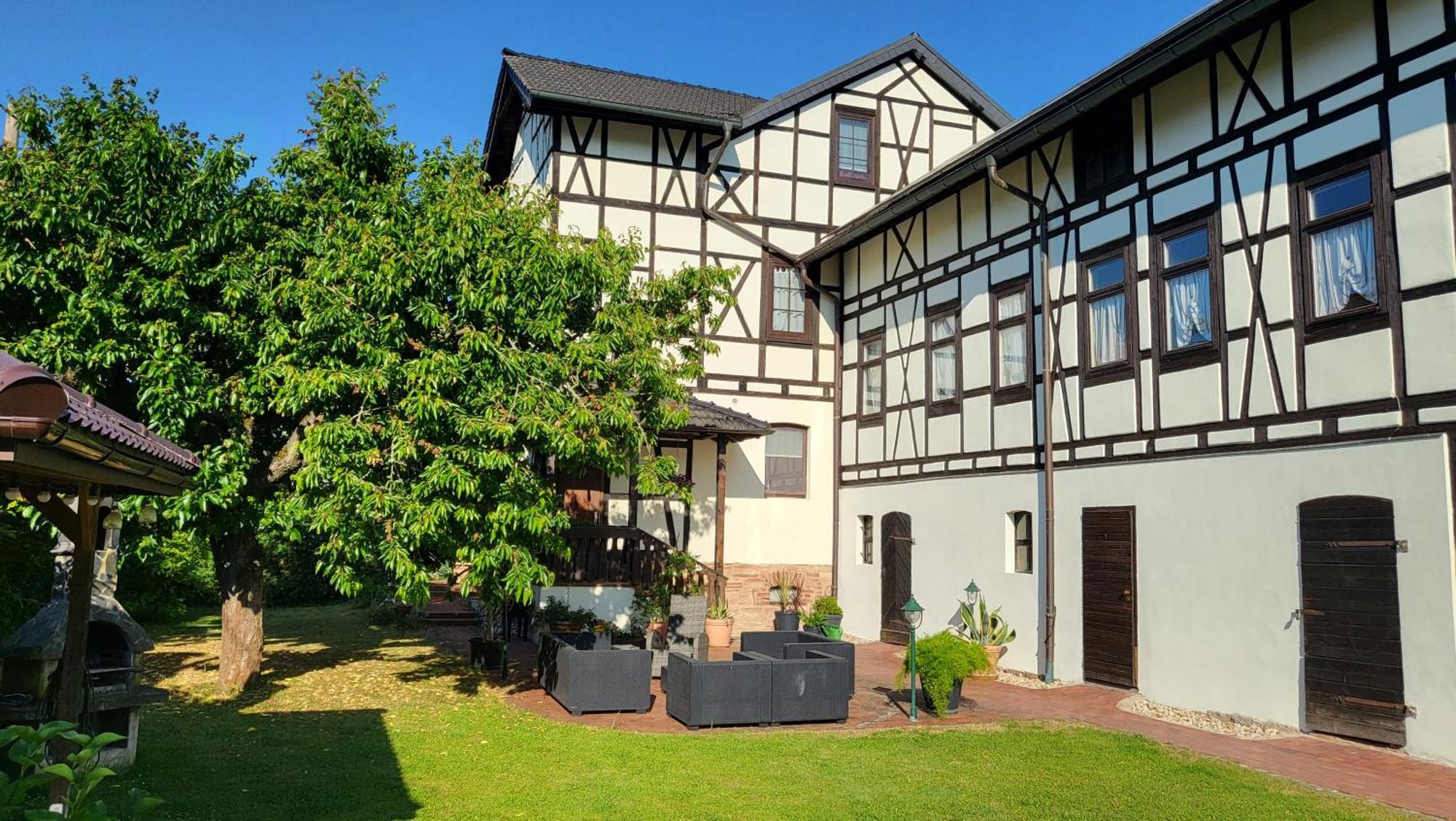 Apartments Am Saalebogen Mit Gartenterrasse, Grillkamin, Freie Parkplaetze Rudolstadt Kültér fotó